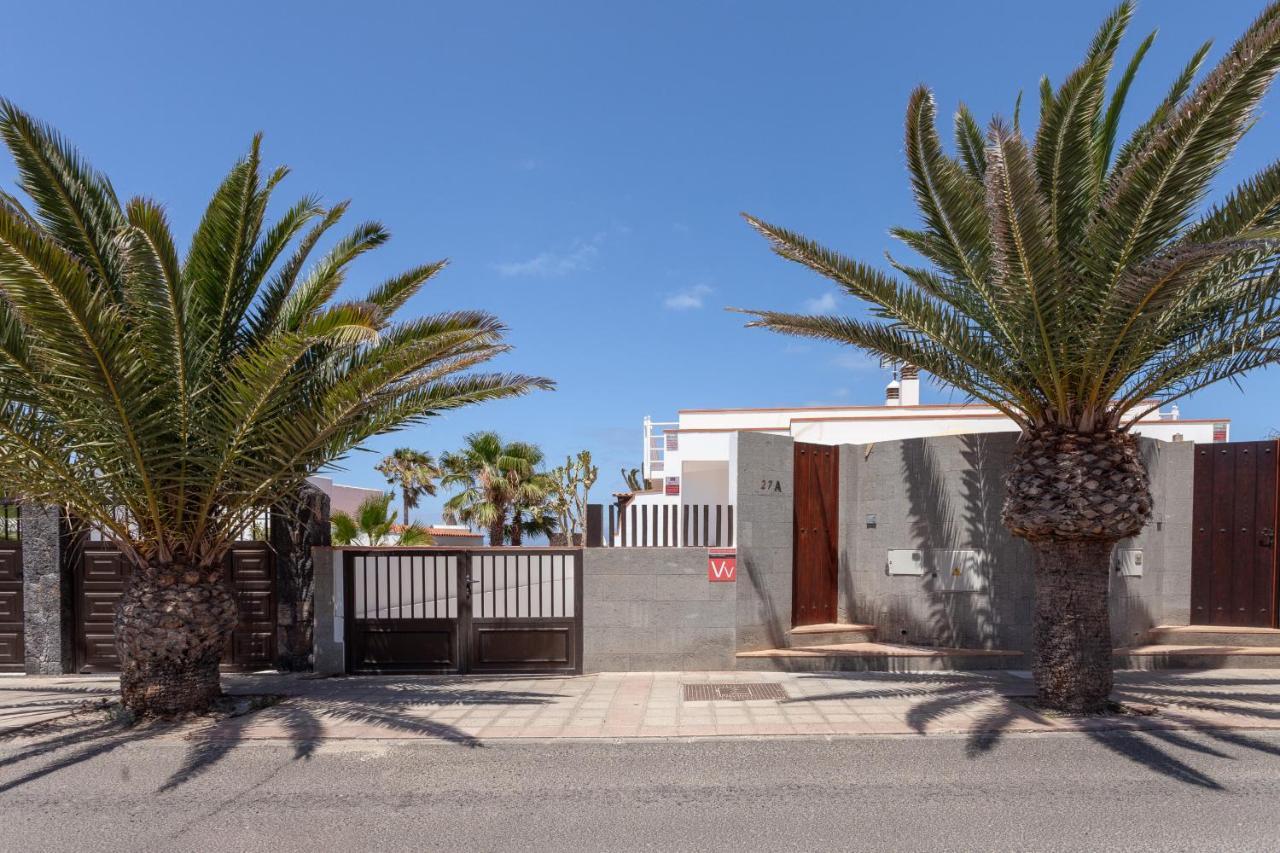 Villa Marina I Beachfront Corralejo By Holidays Home Extérieur photo